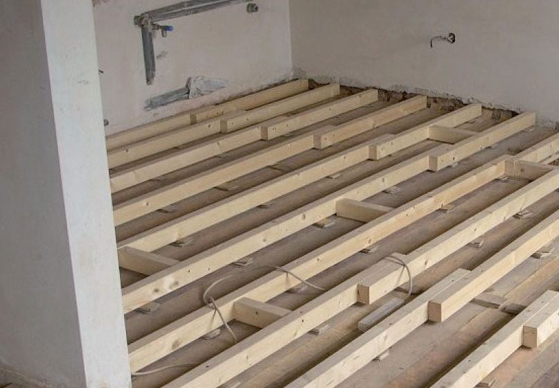 Rekonstrukce dřevěného trámového stropu