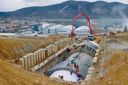 Netradiční řešení a zajímavosti z projektování a výstavby tunelu Považský Chlmec