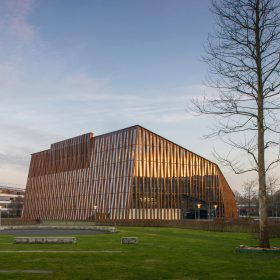 Energy Academy v Groningenu ukazuje budoucnost ekologických staveb