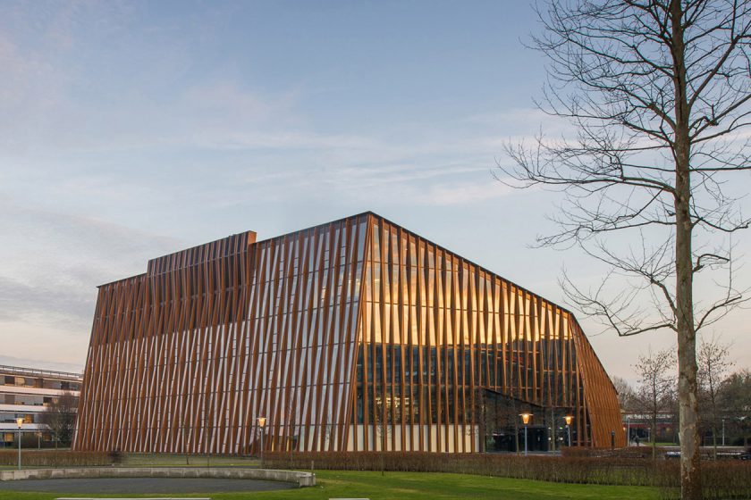 Energy Academy v Groningenu ukazuje budoucnost ekologických staveb
