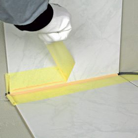 Hydroizolační nátěr a lepení obkladu