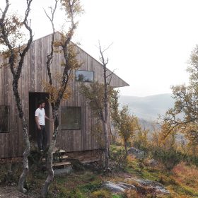 Chata na náhorní plošině, kterou si architekt navrhl sám pro sebe