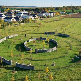 Keltský kruh: Hřbitov v krajinářském parku