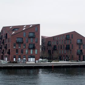 Tři domy v přístavu