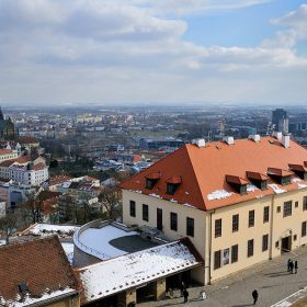 Opál zdobí administrativní budovu hradu Špilberk