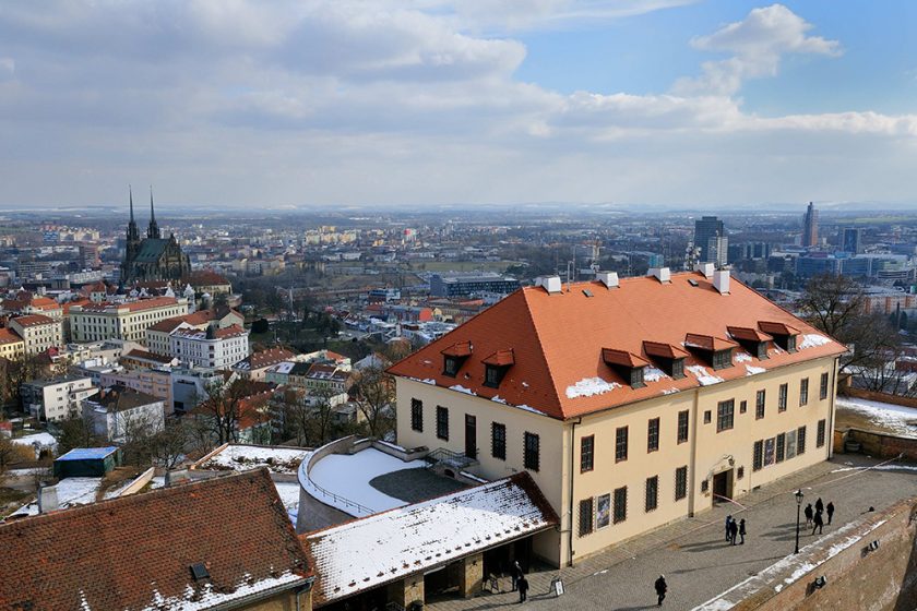 Opál zdobí administrativní budovu hradu Špilberk