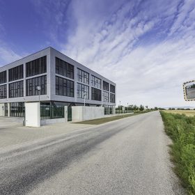 Administrativní centrum jako zelená budova v ultra-nízkoenergetickém standardu