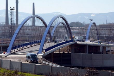 Maltézský kříž odlehčí silniční dopravě v Třinci