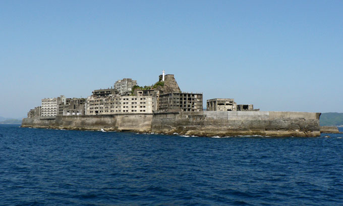 Opuštěný betonový ostrov z filmu Skyfall