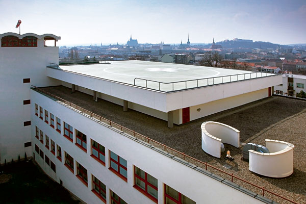 Pěnové sklo – tepelná izolace pro náročné provozní střechy