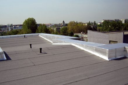 Ploché střechy se spádovou vrstvou z tepelné izolace