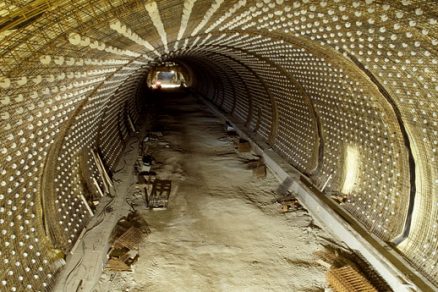 Projekt a provádění definitivního ostění tunelů SOKP 513