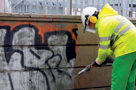 Sanace fasád mikroabrazivní metodou