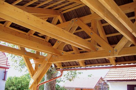 Spojovací prvky dřevěných konstrukcí