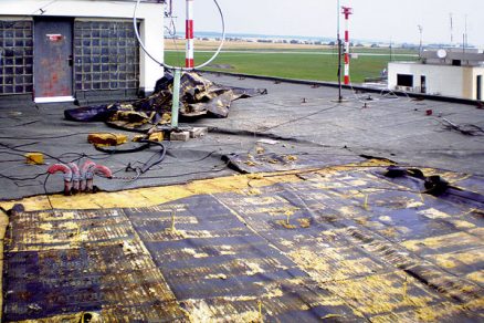 Stabilizace střechy provozní budovy mezinárodního letiště v Popradu