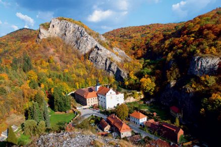 Statické zajištění kostela Sv. Jana Křtitele  ve Sv. Janu pod Skalou