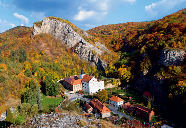 Statické zajištění kostela Sv. Jana Křtitele  ve Sv. Janu pod Skalou