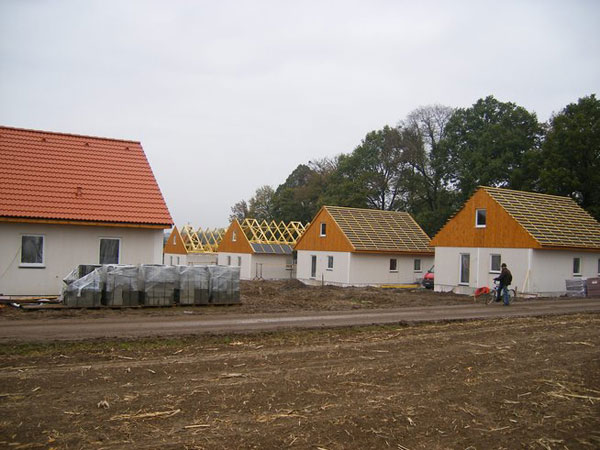 Výstavba domů v oblastech postižených povodněmi v rekordním čase